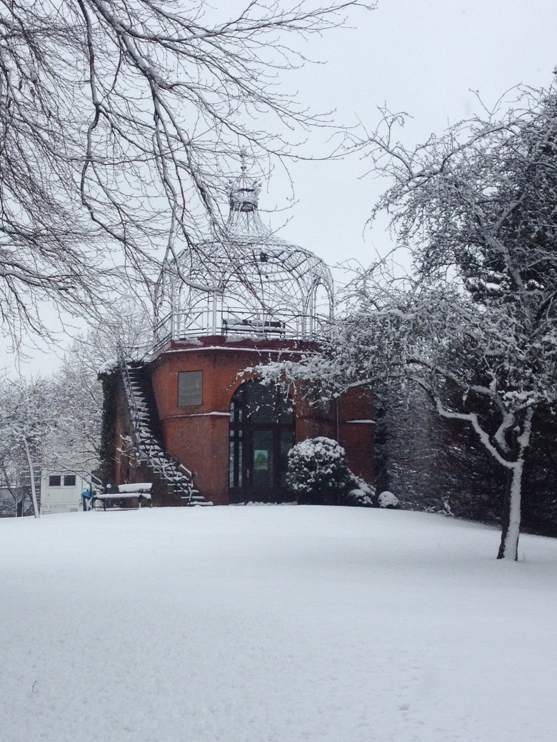 Pavillon im Schnee